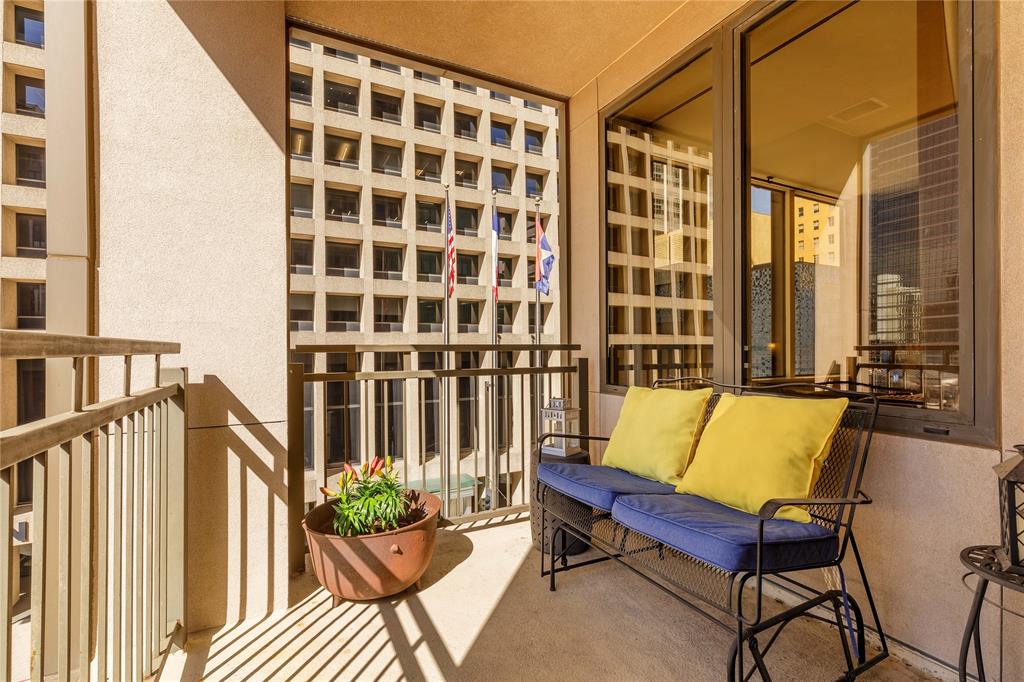 Metropolitan 1200 Main St Condo - Residential