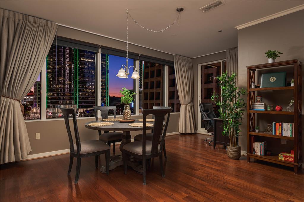 1200 Main Street 306