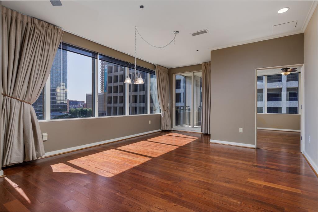 Metropolitan 1200 Main St Condo - Residential