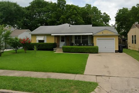 Photo of 1467 Whitley Drive, Dallas, TX 75217 (MLS # 21102162)