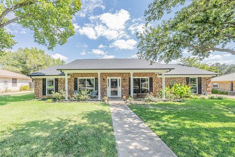 1416 Wade Drive Bedford TX 76022