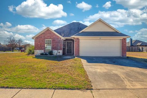 Photo of 137 Lipan Street, Greenville, TX 75402 (MLS # 21142205)