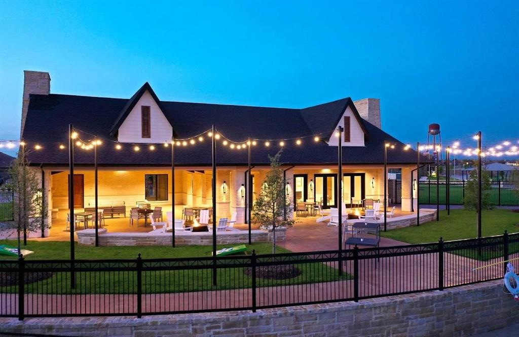 TRAILS OF ELIZABETH CREEK PHASE 5 - Residential Lease