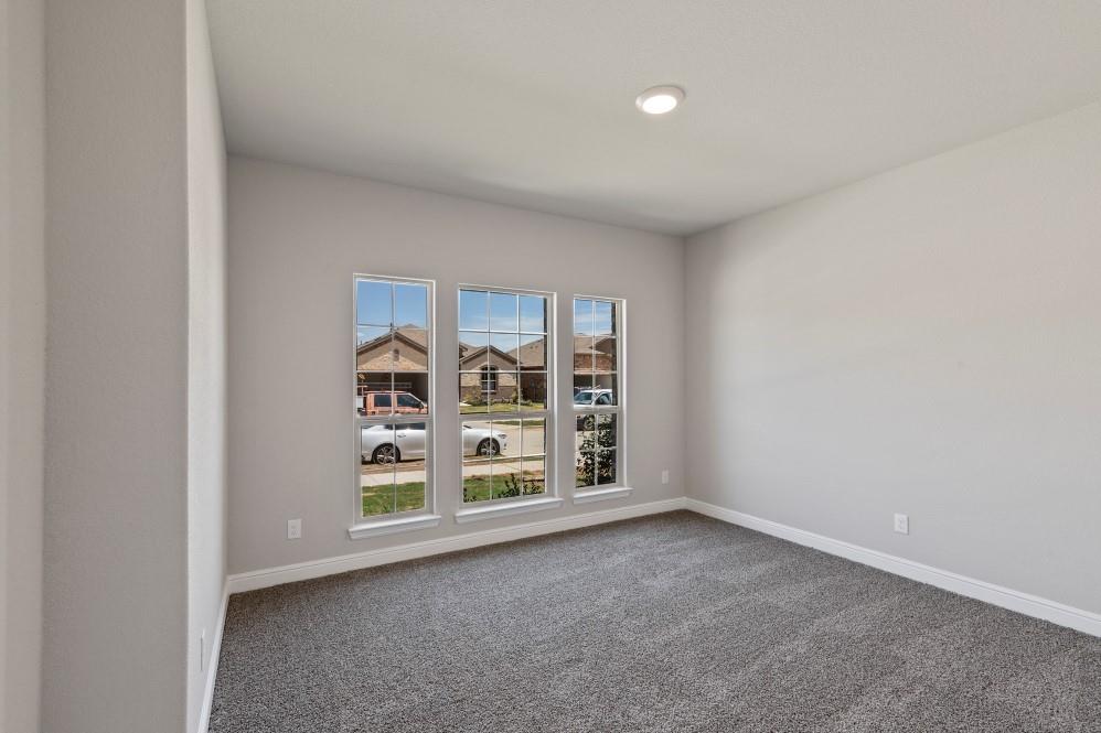 TRAILS OF ELIZABETH CREEK PHASE 5 - Residential Lease