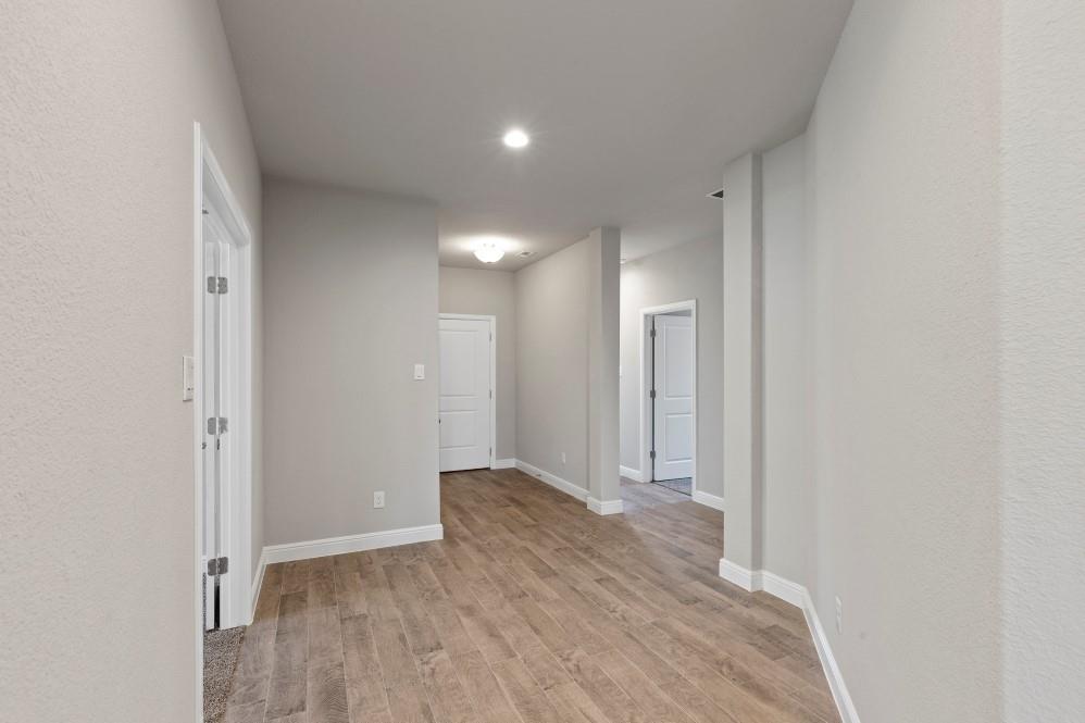 TRAILS OF ELIZABETH CREEK PHASE 5 - Residential Lease