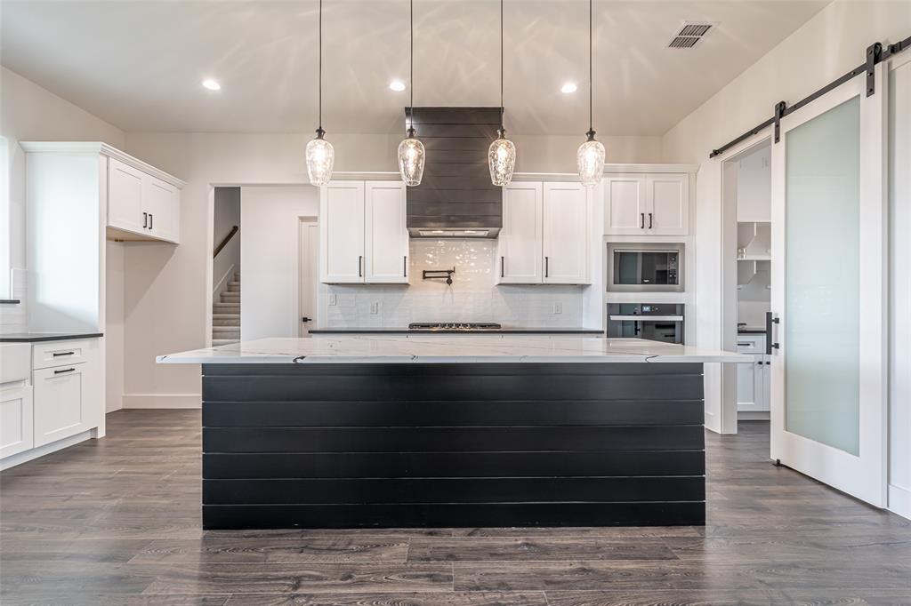 Modern Oaks - Residential