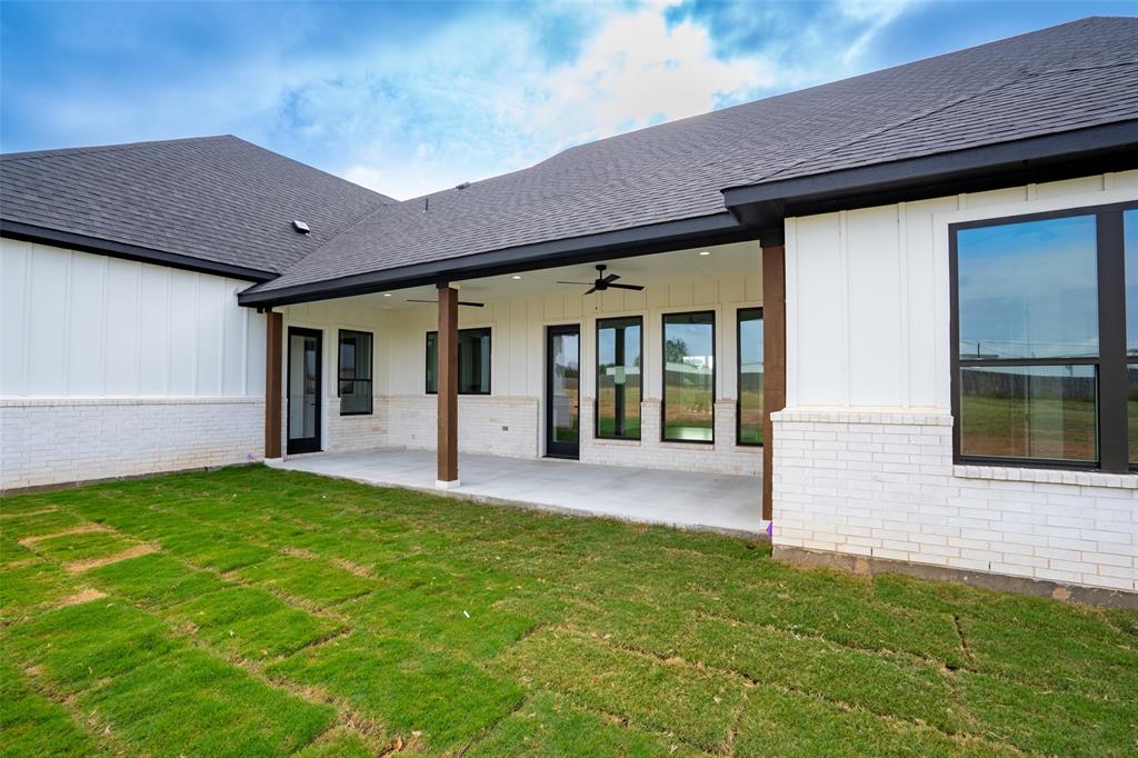 Modern Oaks - Residential