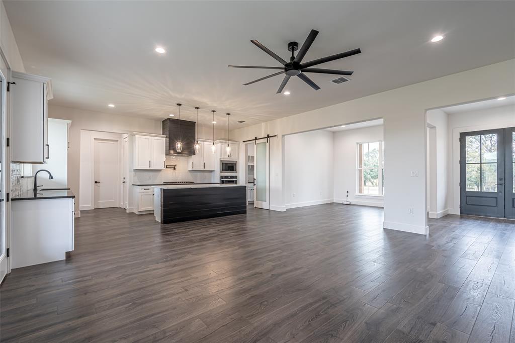 Modern Oaks - Residential