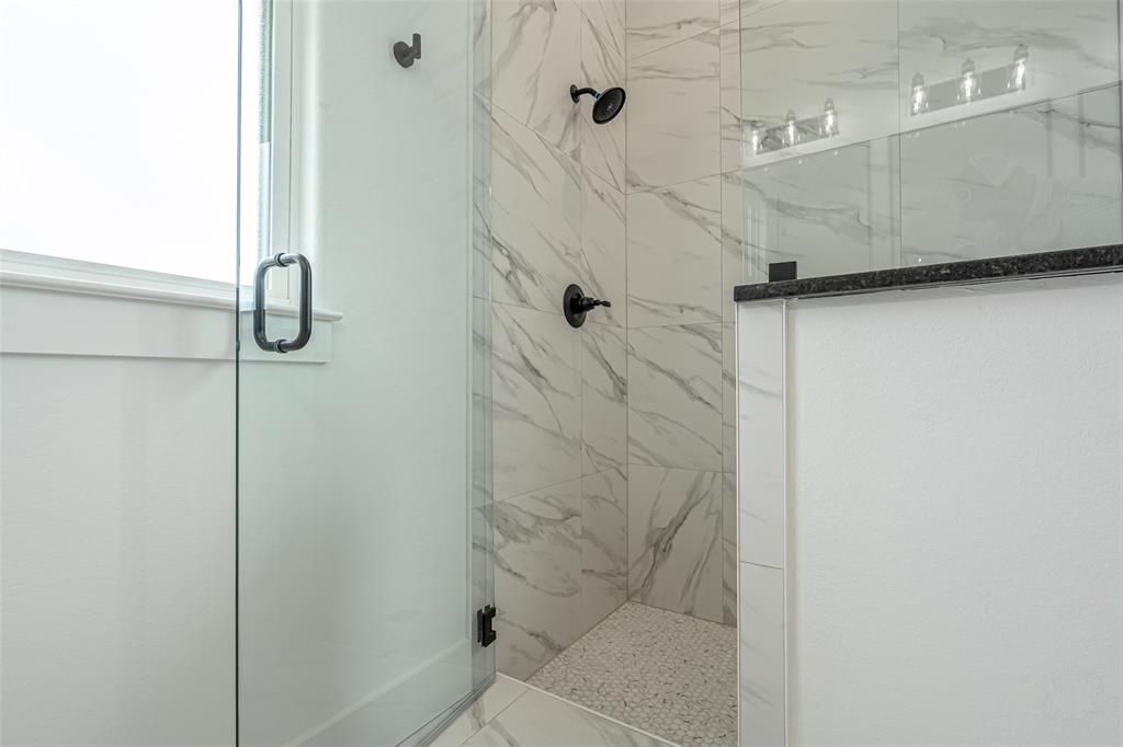 Modern Oaks - Residential