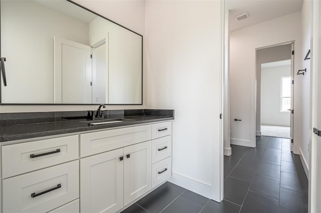 Modern Oaks - Residential