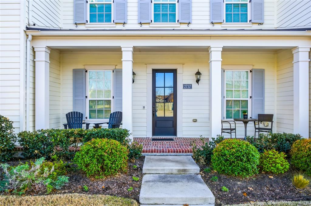 2737 S Market Square