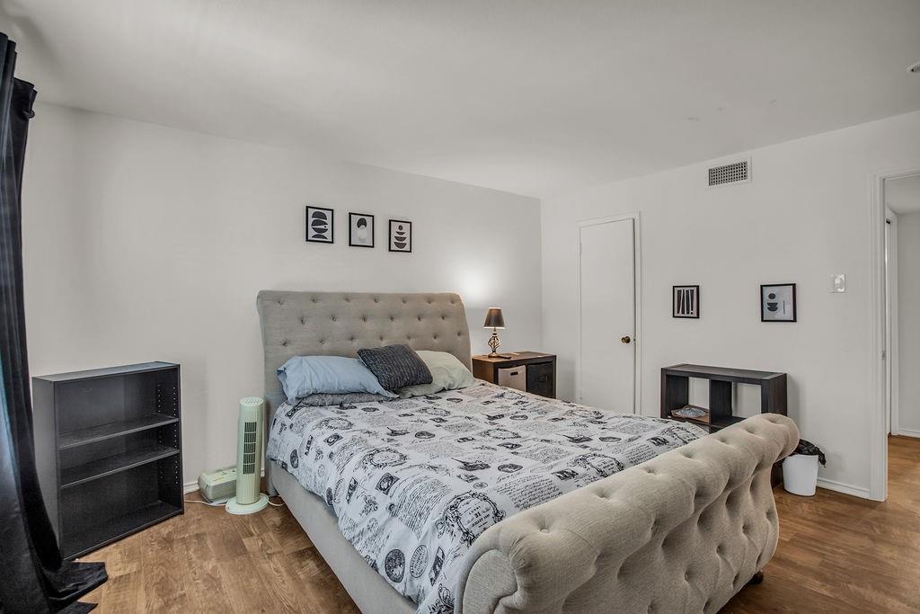 Oakhollow Condo - Residential