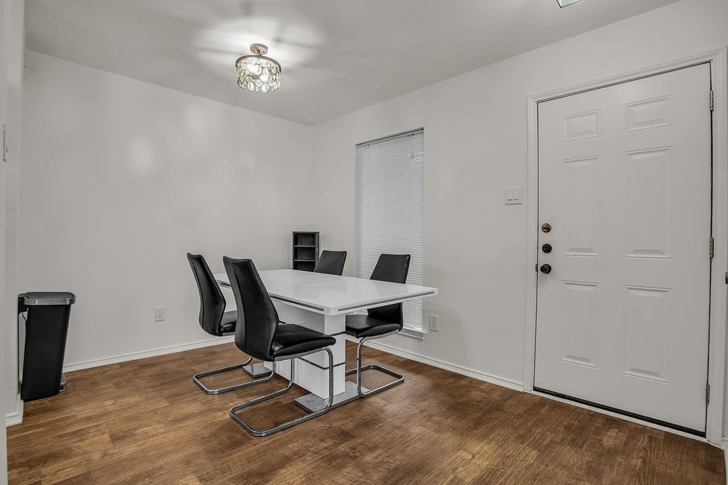 Oakhollow Condo - Residential