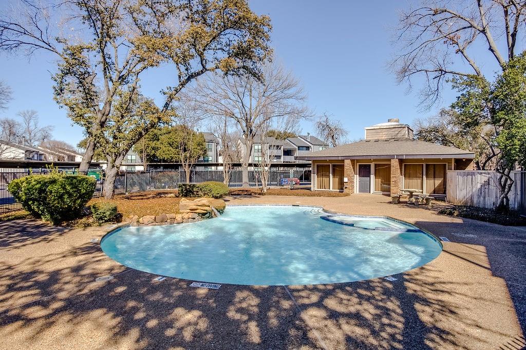 Oakhollow Condo - Residential