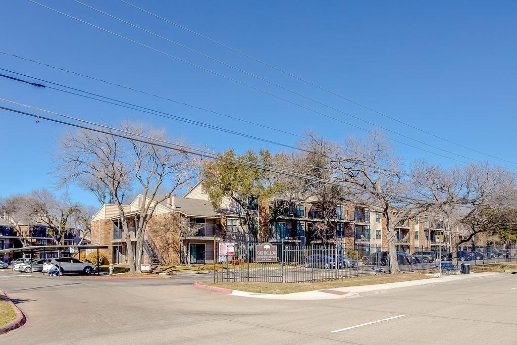 Oakhollow Condo - Residential