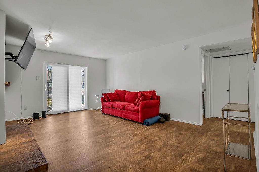 Oakhollow Condo - Residential