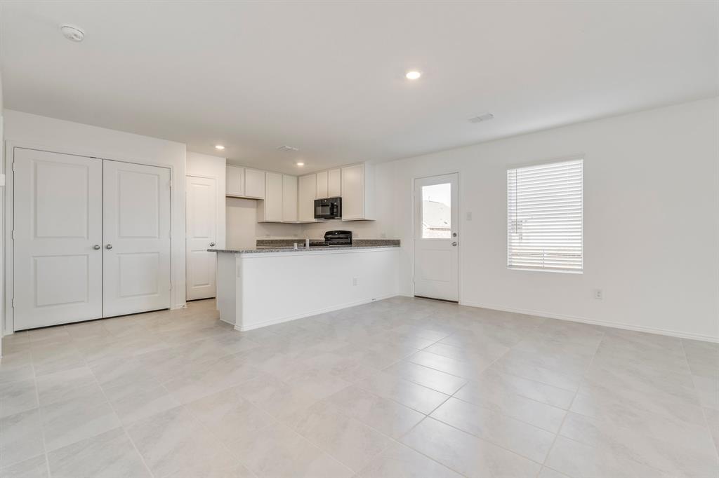 PRESERVE AT HONEY CREEK PHASE 5B - Residential Lease