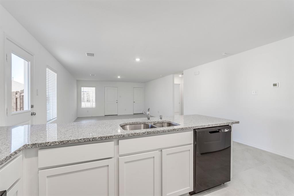 PRESERVE AT HONEY CREEK PHASE 5B - Residential Lease