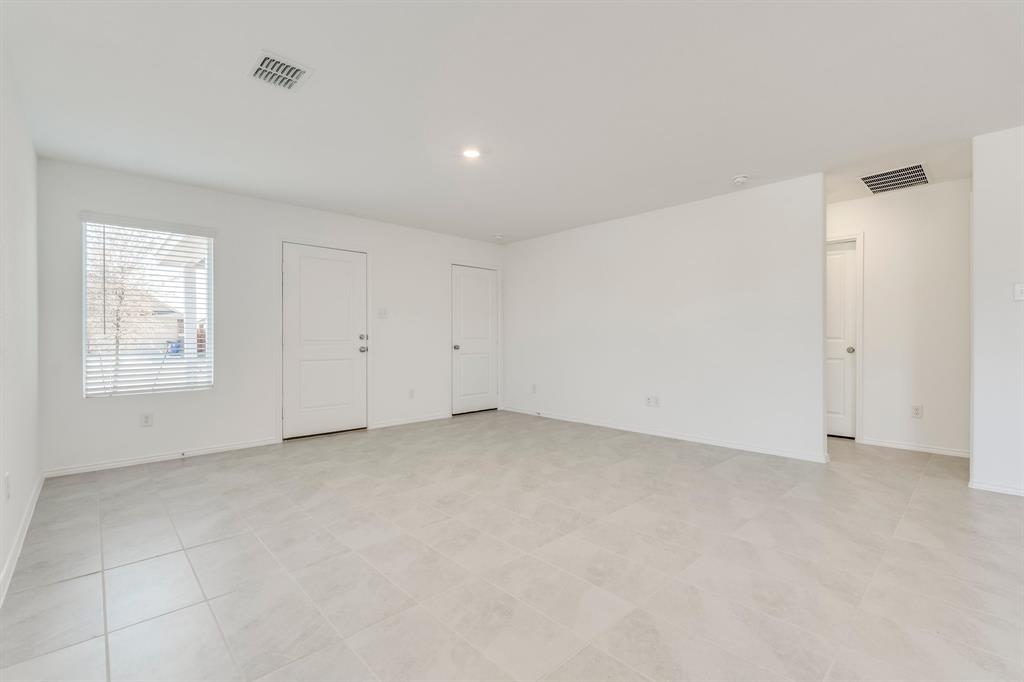 PRESERVE AT HONEY CREEK PHASE 5B - Residential Lease