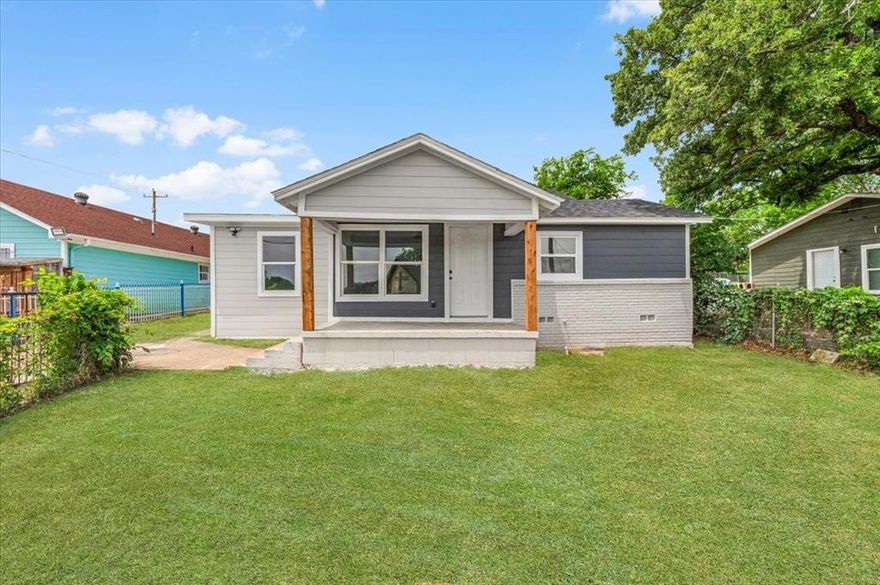 If you’re looking for a move-in ready 3-bedroom, 2-bathroom home with a big yard, this is the one! This beautiful home offers gorgeous curb appeal with modern exterior colors and a stylish modern interior design.

Inside, you’ll find an open-concept layout that is perfect for entertaining and everyday living, along with 3 spacious bedrooms and 2 fully updated bathrooms. Recent upgrades include a new roof, new HVAC system, new bathrooms, new flooring, new water heater, and new carpet.

Don’t miss your chance to see this beautiful home. Come check it out today!