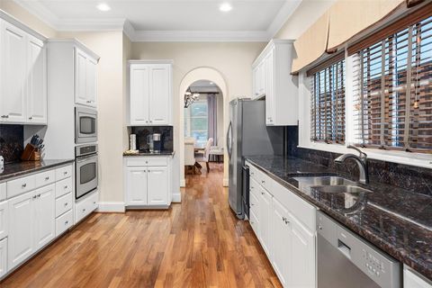 Tiny photo for 3637 Crestline Road, Fort Worth, TX 76107 (MLS # 20932029)