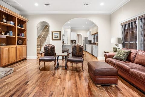 Tiny photo for 3637 Crestline Road, Fort Worth, TX 76107 (MLS # 20932029)