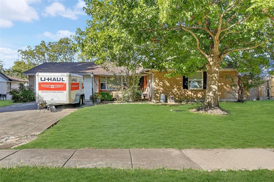 This three-bedroom home offers wonderful potential and features a large, comfortable living room—perfect for family gatherings. The home is ideally located within easy walking distance to the recreation center, water park, dog park, and elementary school, making everyday activities a breeze. Convenient access to I-35E and Highway 635 makes commuting simple.