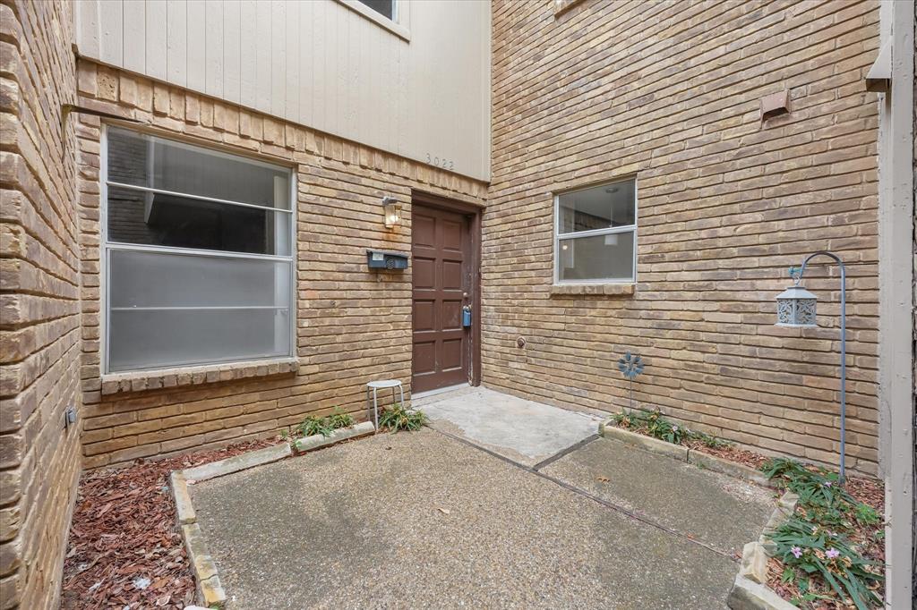 3022 East Park Drive