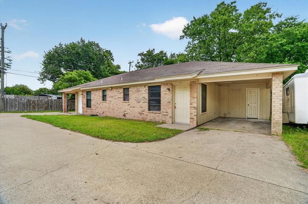 Photo of 119 Del Rio Avenue #C, Benbrook, TX 76126 (MLS # 21268486)