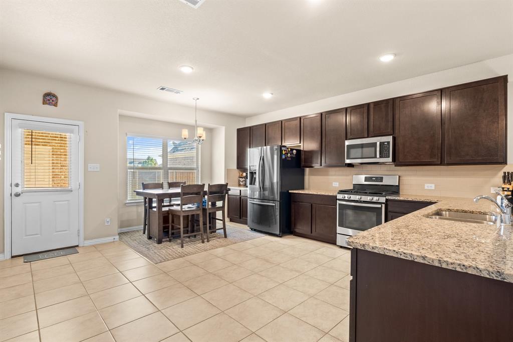 Viridian Village 1e-3 - Residential Lease