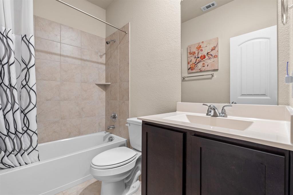 Viridian Village 1e-3 - Residential Lease