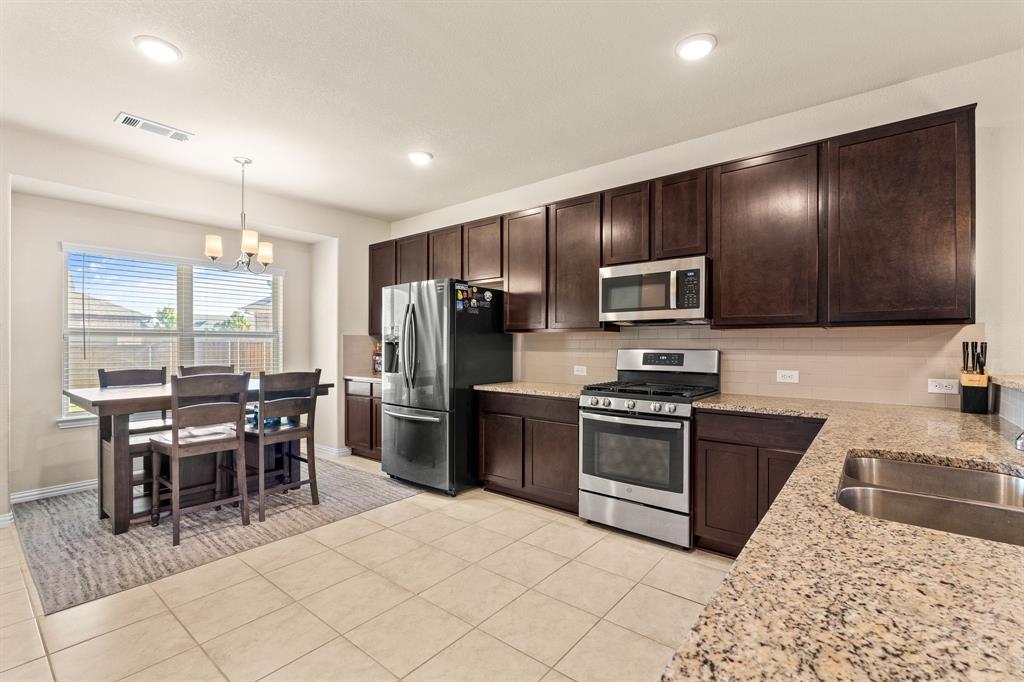 Viridian Village 1e-3 - Residential Lease