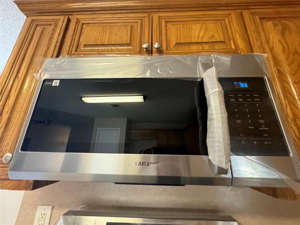 Meadow Vista Estates Add - Residential Lease