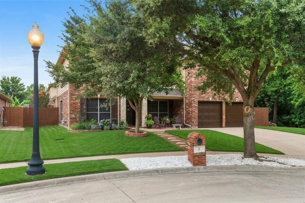7 Saddlewood Court