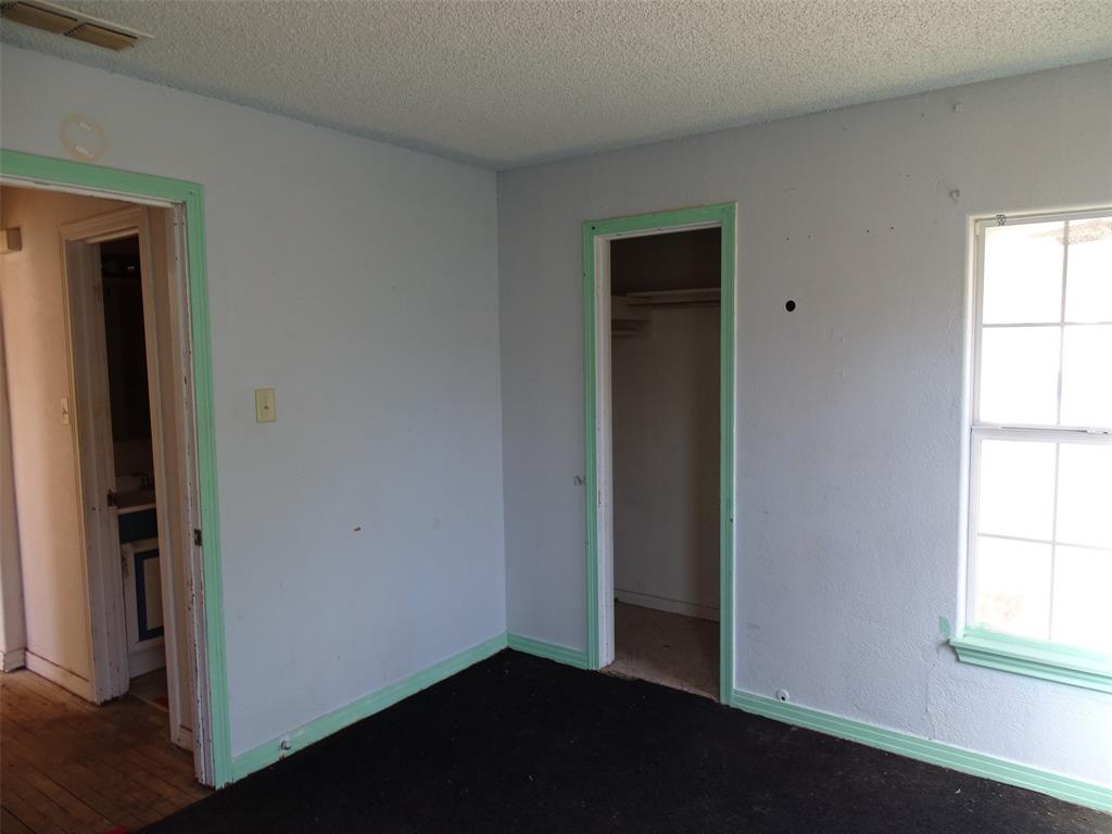 330 Avenue M