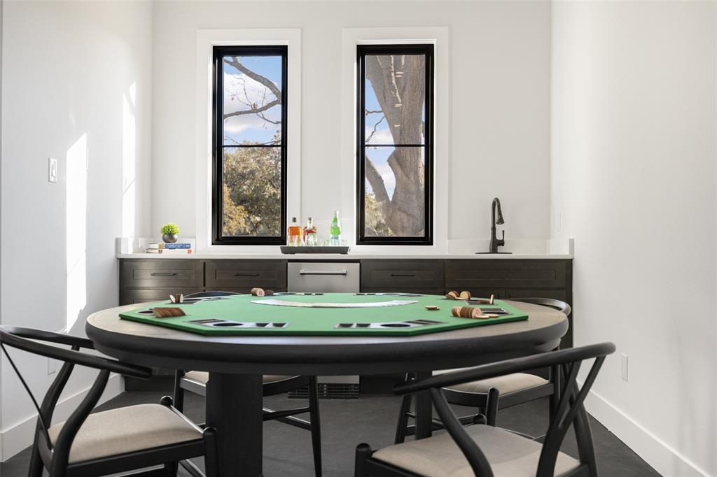 Schreiber Manor 01 Inst - Residential