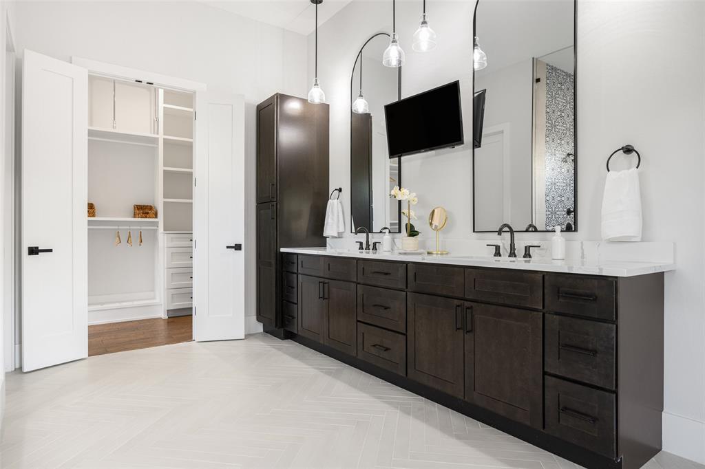 Schreiber Manor 01 Inst - Residential