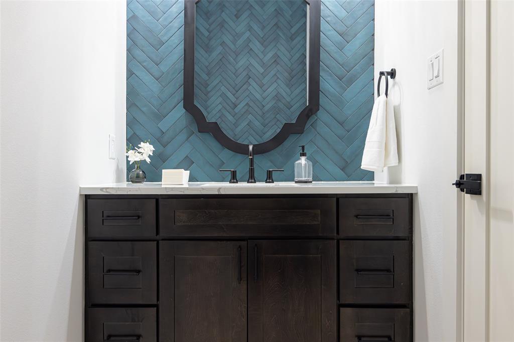 Schreiber Manor 01 Inst - Residential