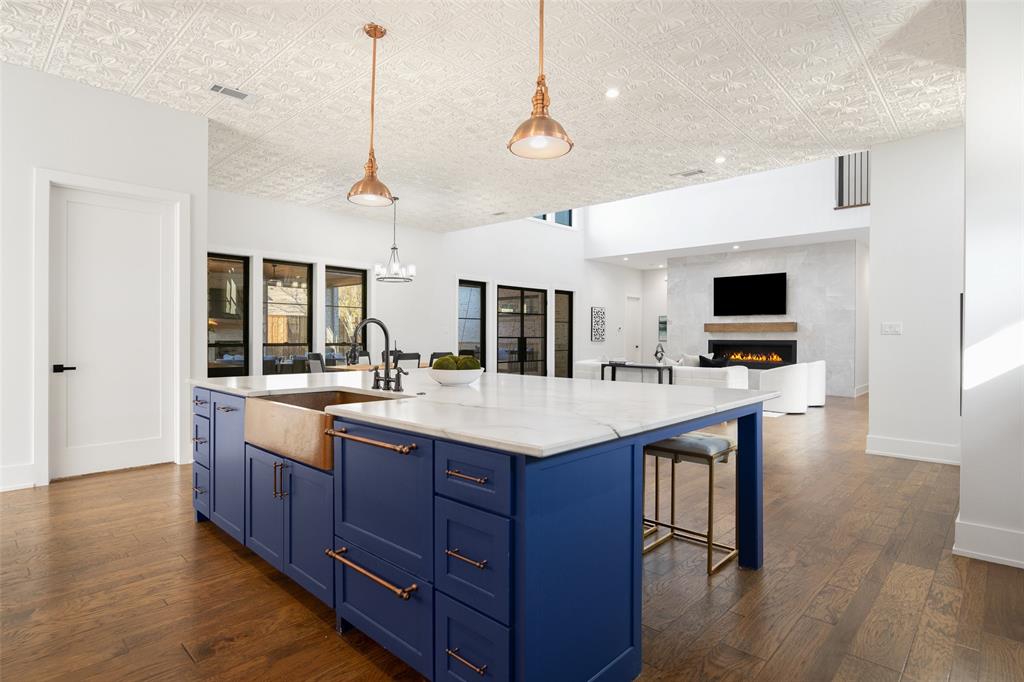 Schreiber Manor 01 Inst - Residential