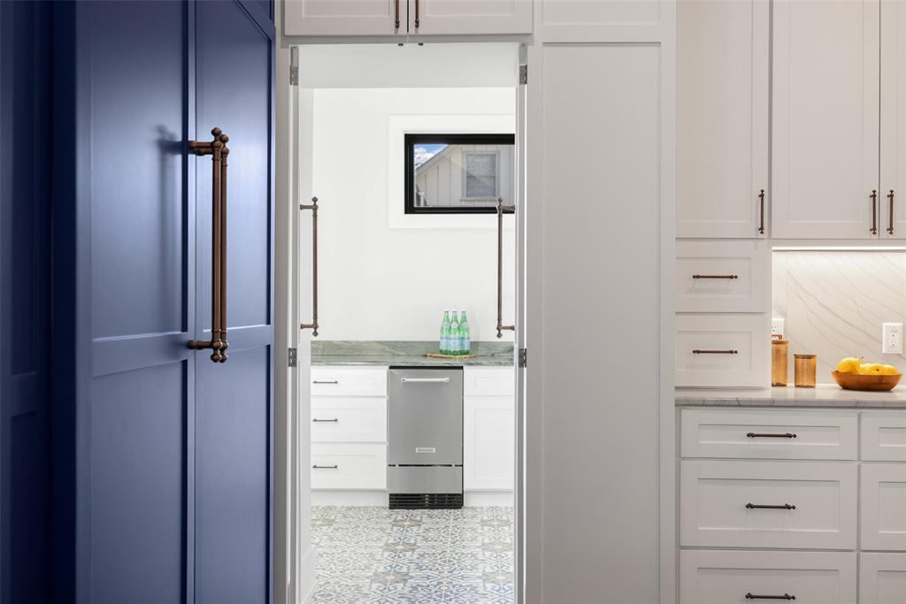 Schreiber Manor 01 Inst - Residential