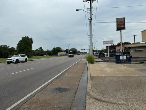 4308 E Belknap Street Haltom City TX 76117