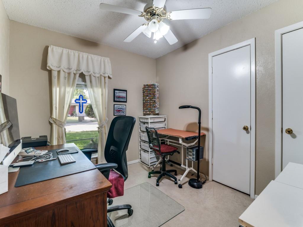 221 E Grubb Drive