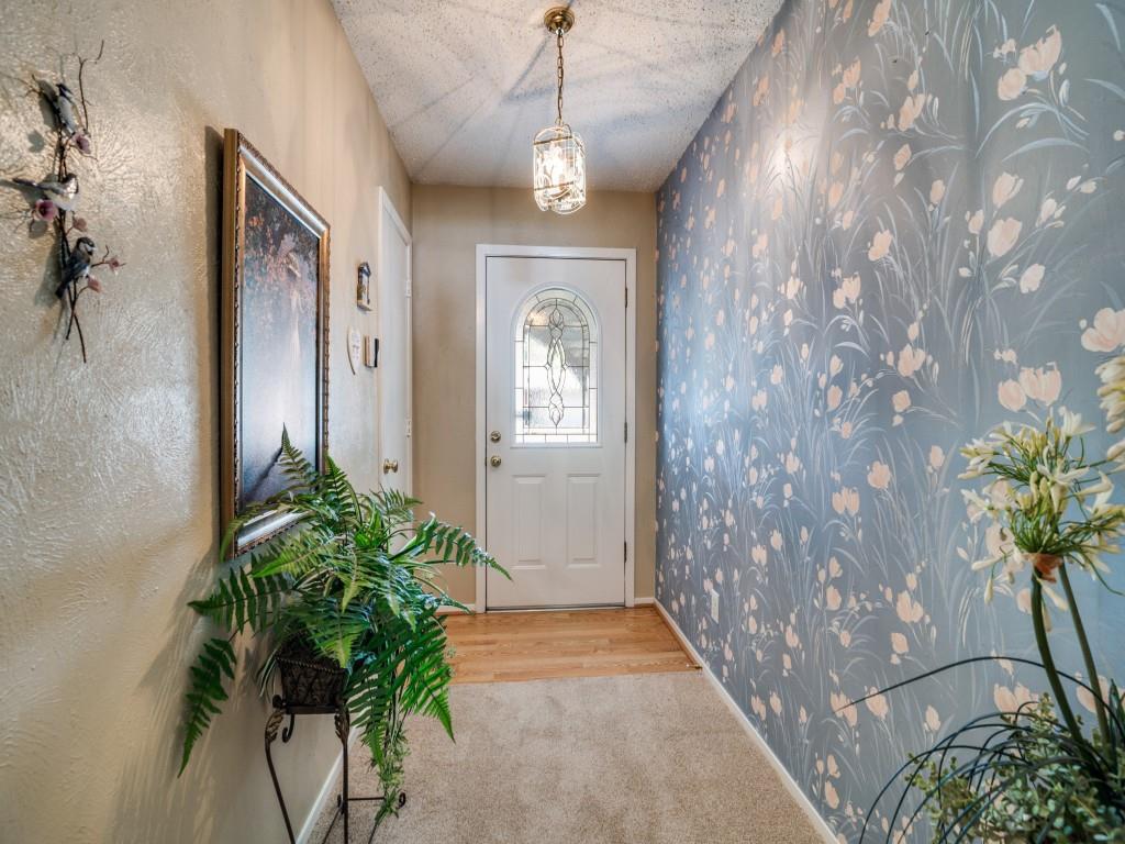 221 E Grubb Drive