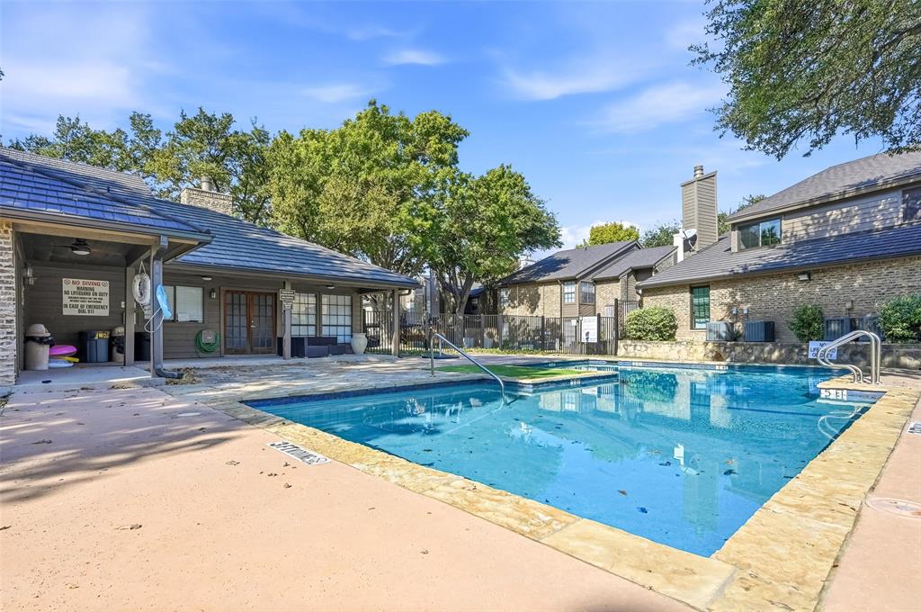 Richardson Crossing Condo - Residential