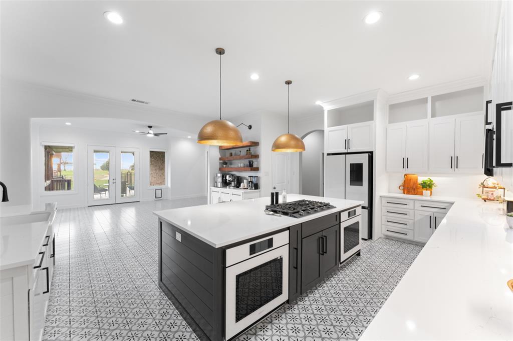 16661 Valley View