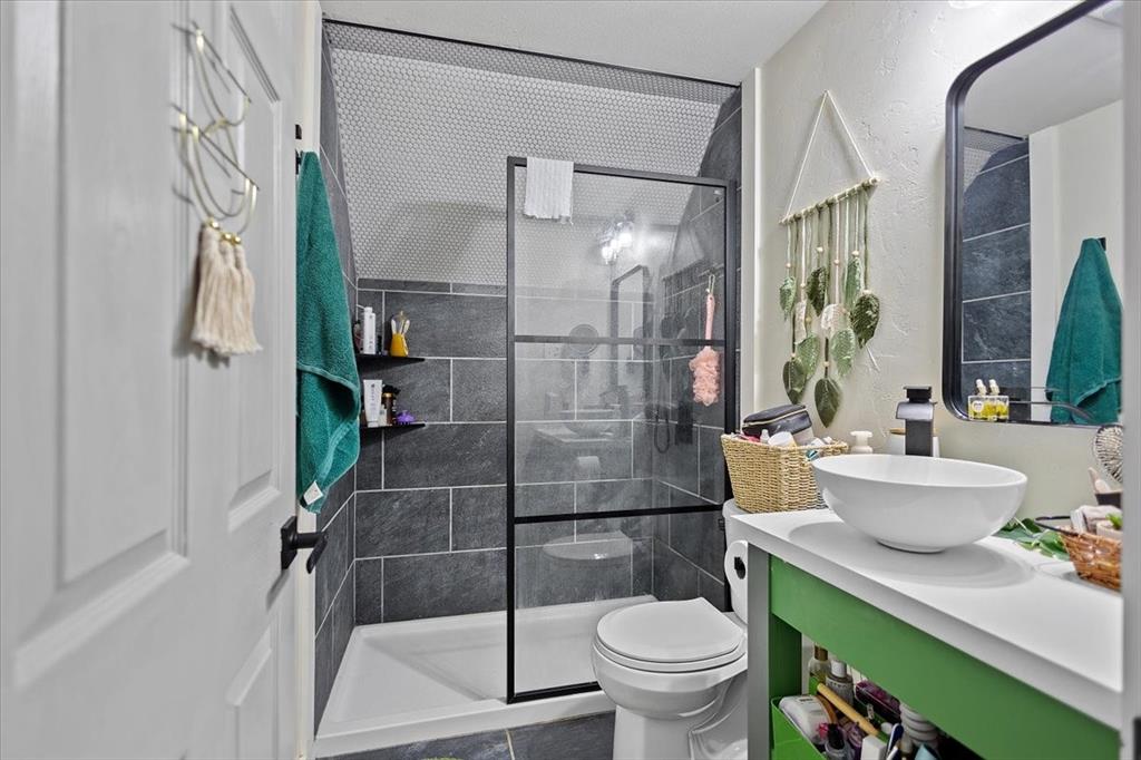 HIDE A WAY LAKE - Residential