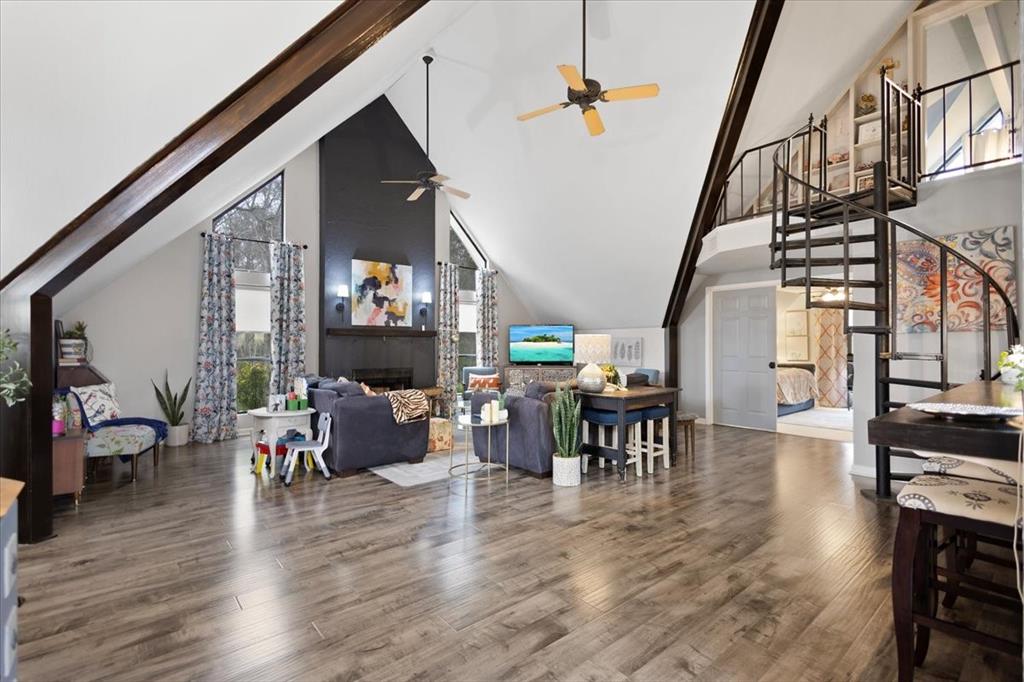 HIDE A WAY LAKE - Residential