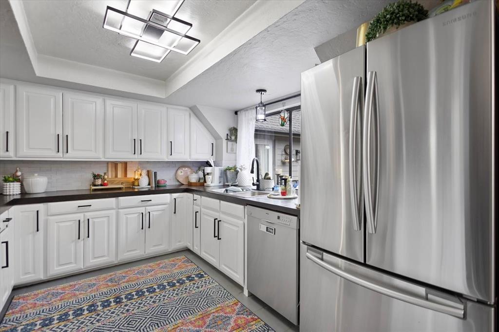 HIDE A WAY LAKE - Residential