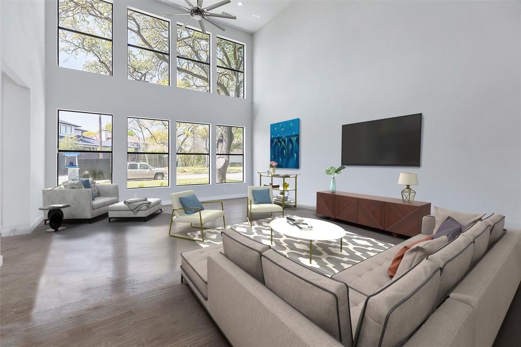 Royal Crest - Residential