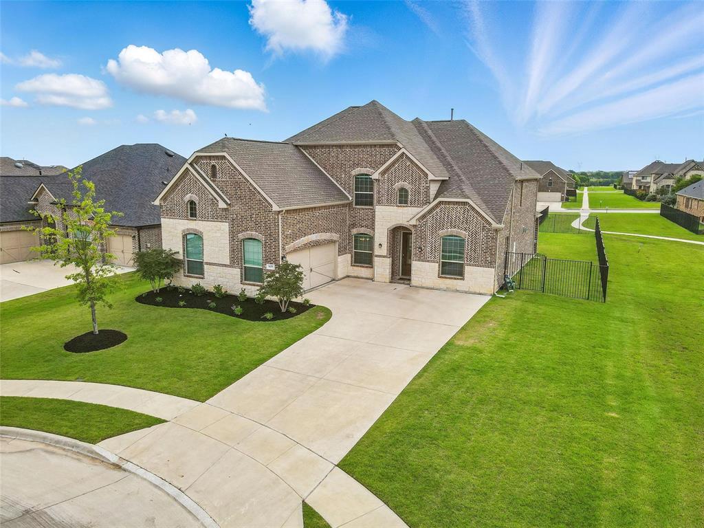 1477 Shooting Star Drive